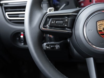 2026 Porsche Macan Macan GTS