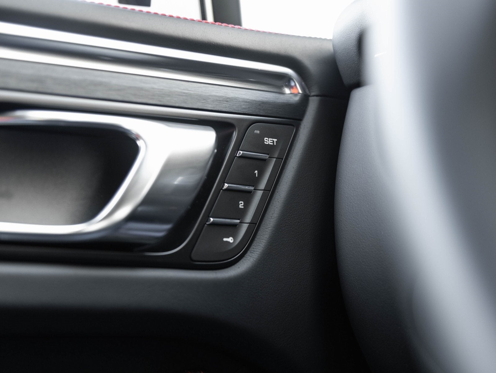 2026 Porsche Macan Macan GTS