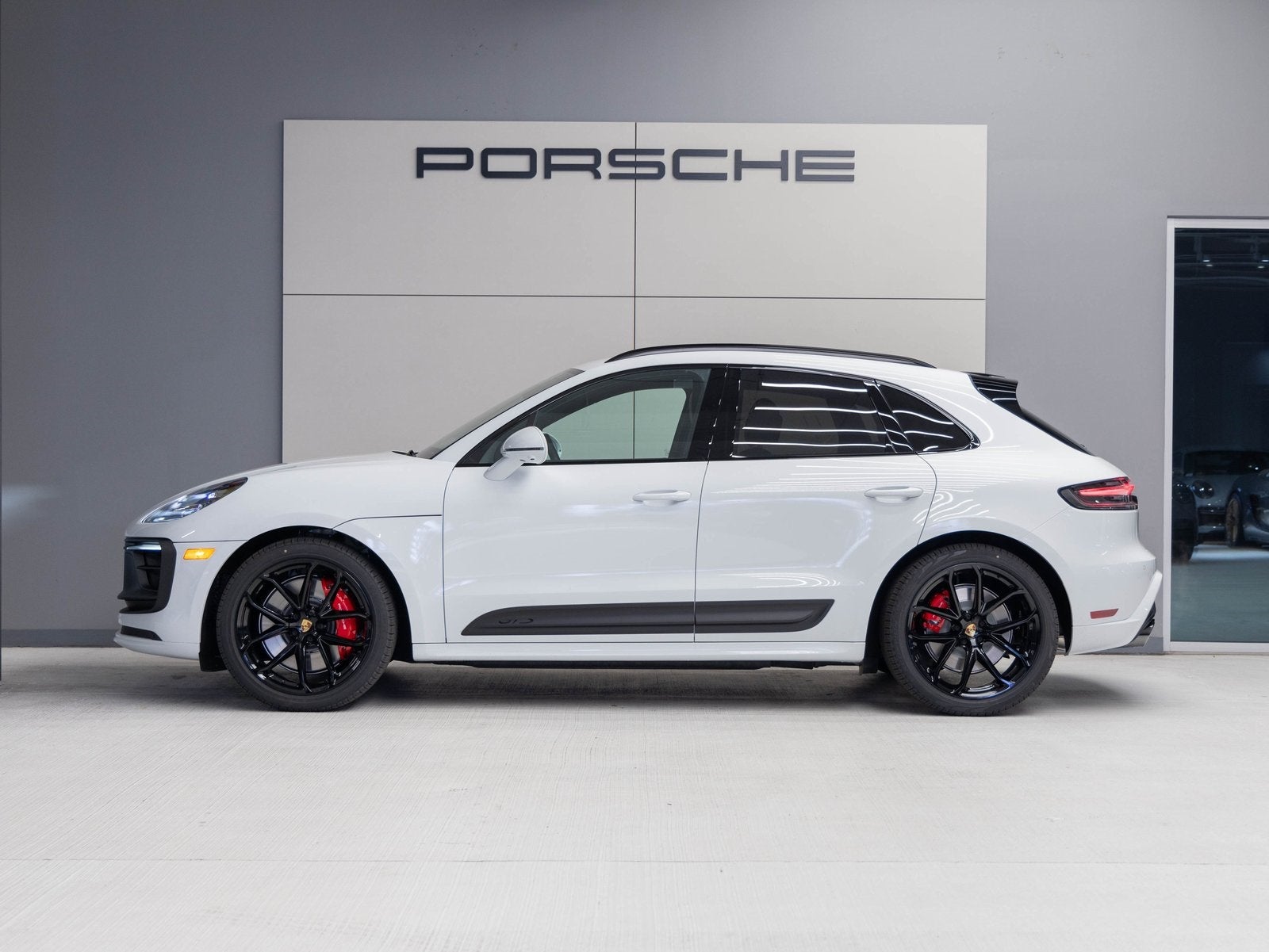 2026 Porsche Macan Macan GTS