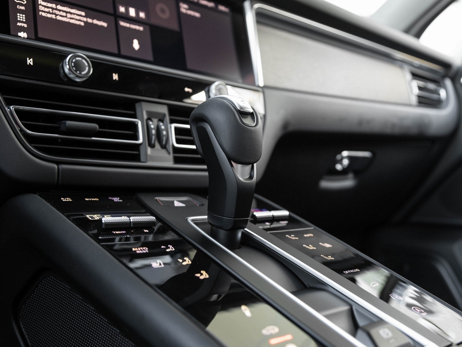 2026 Porsche Macan Macan GTS