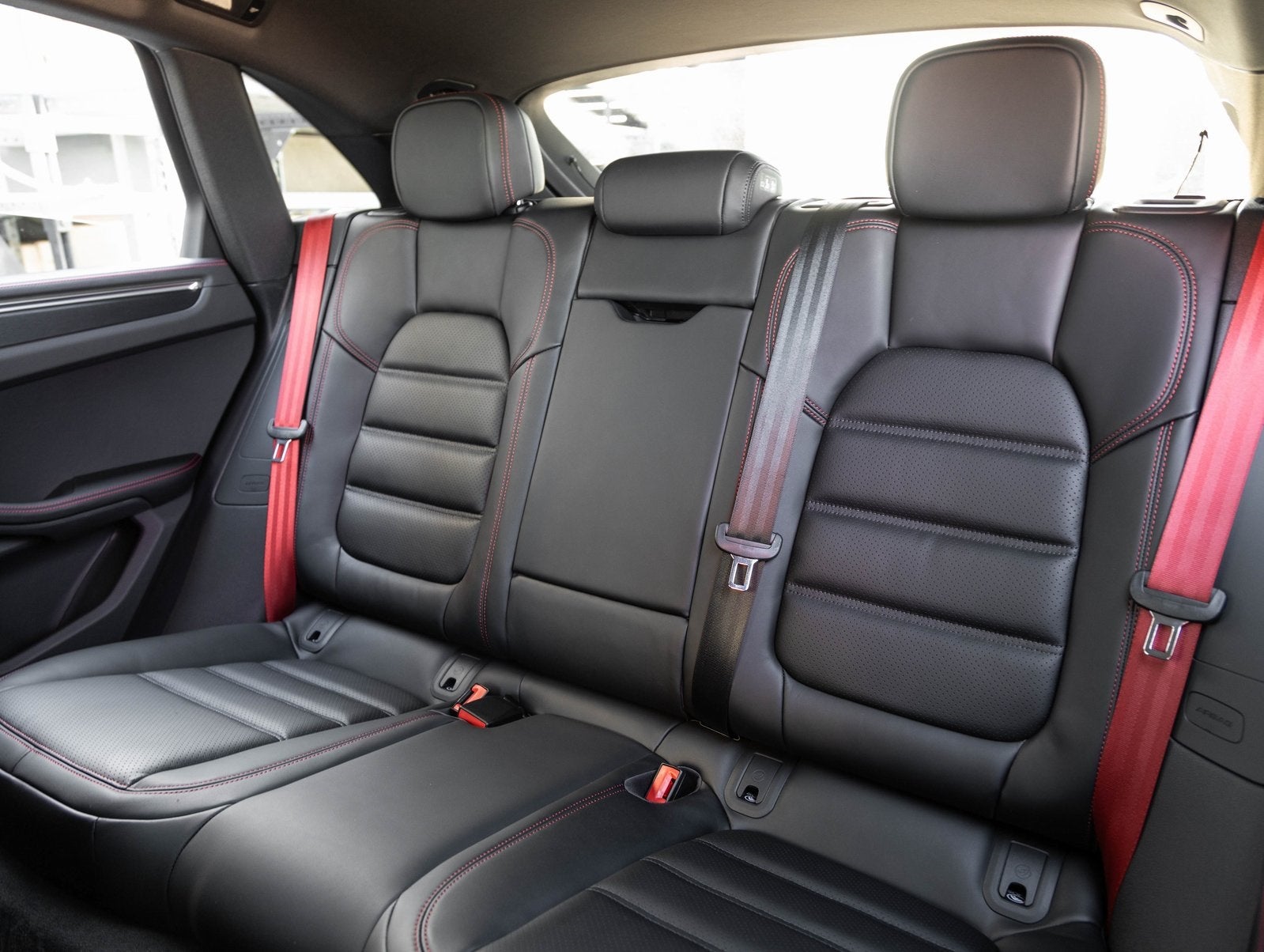 2026 Porsche Macan Macan GTS