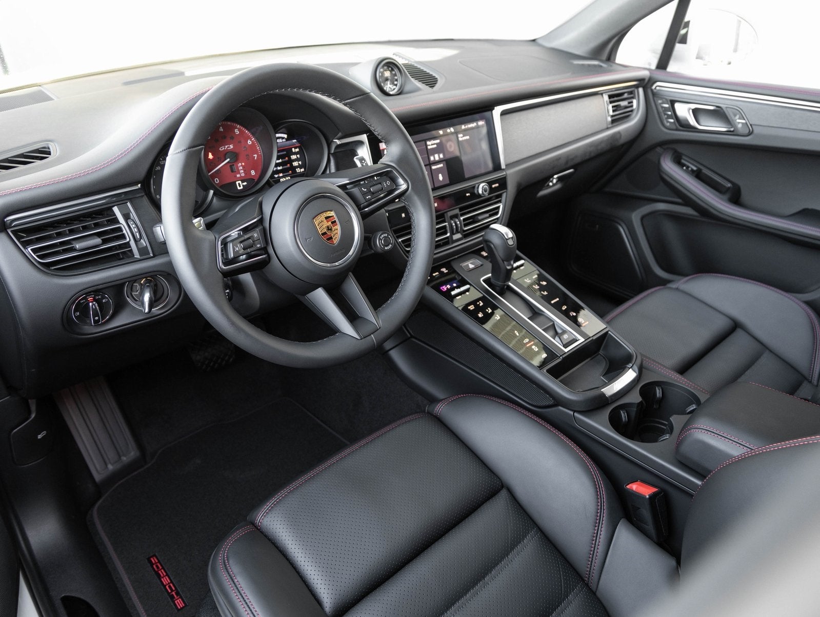 2026 Porsche Macan Macan GTS