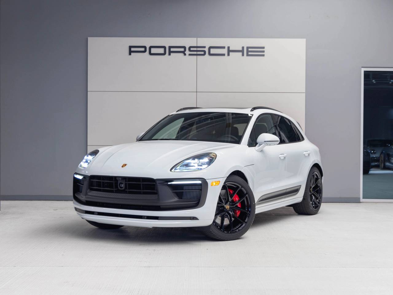 2026 Porsche Macan Macan GTS