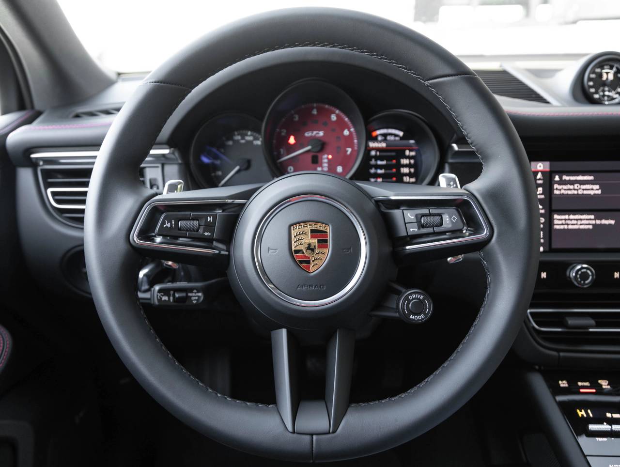 2026 Porsche Macan Macan GTS