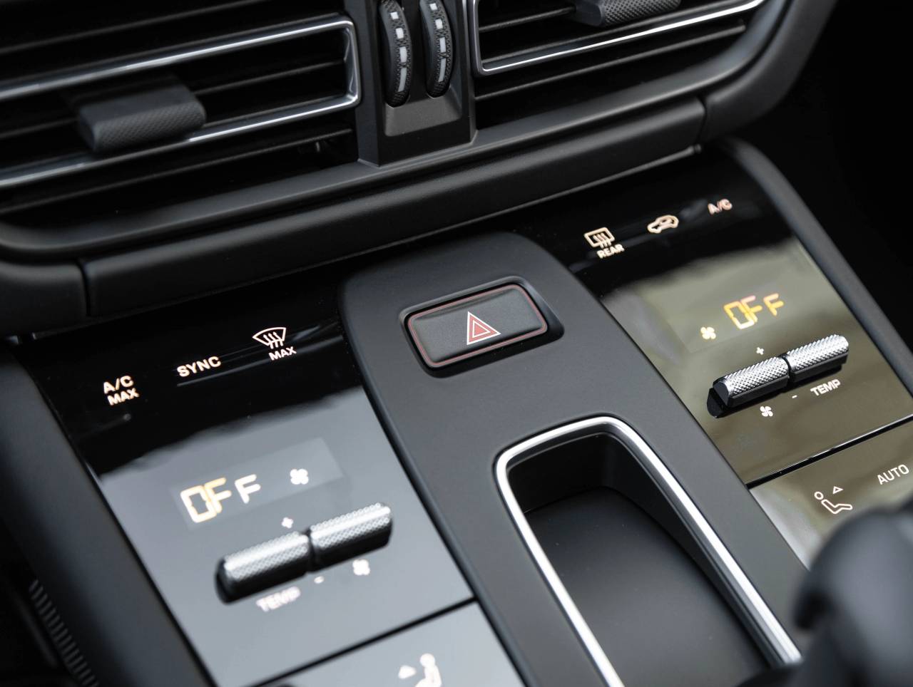 2026 Porsche Macan Macan GTS