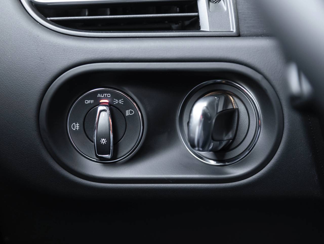 2026 Porsche Macan Macan GTS