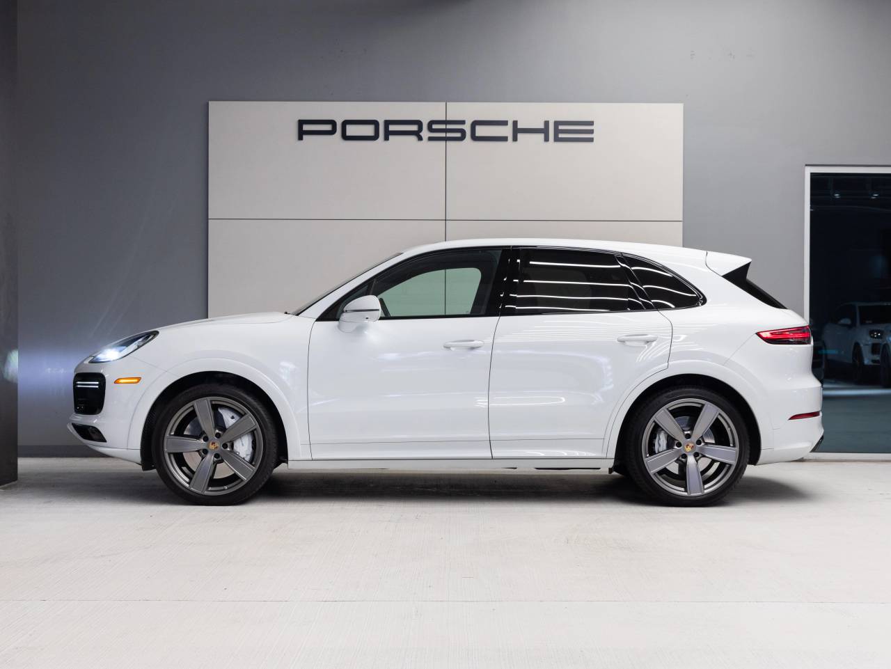 2023 Porsche Cayenne Cayenne Turbo (MY23)