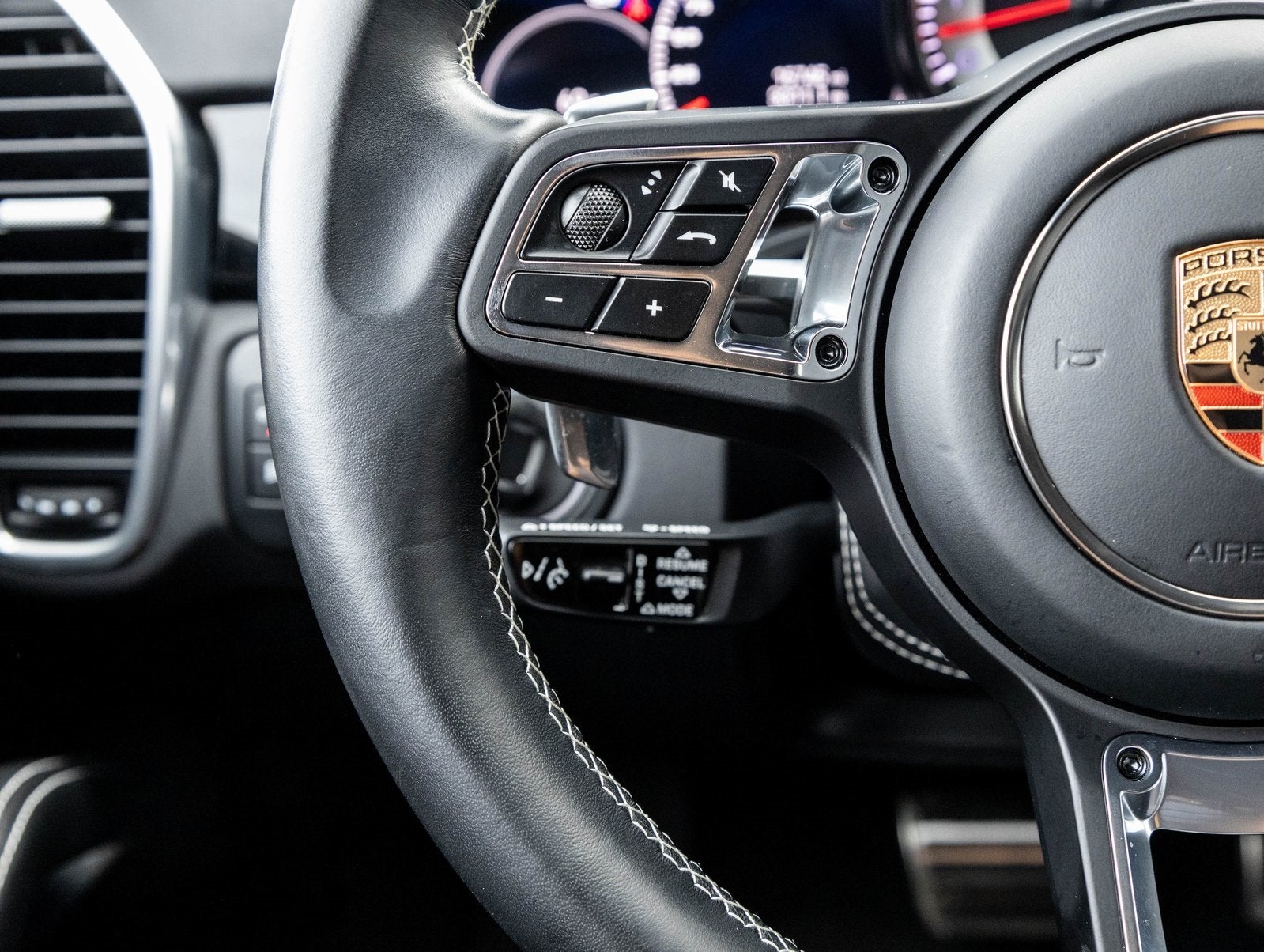 2023 Porsche Cayenne Cayenne Turbo (MY23)