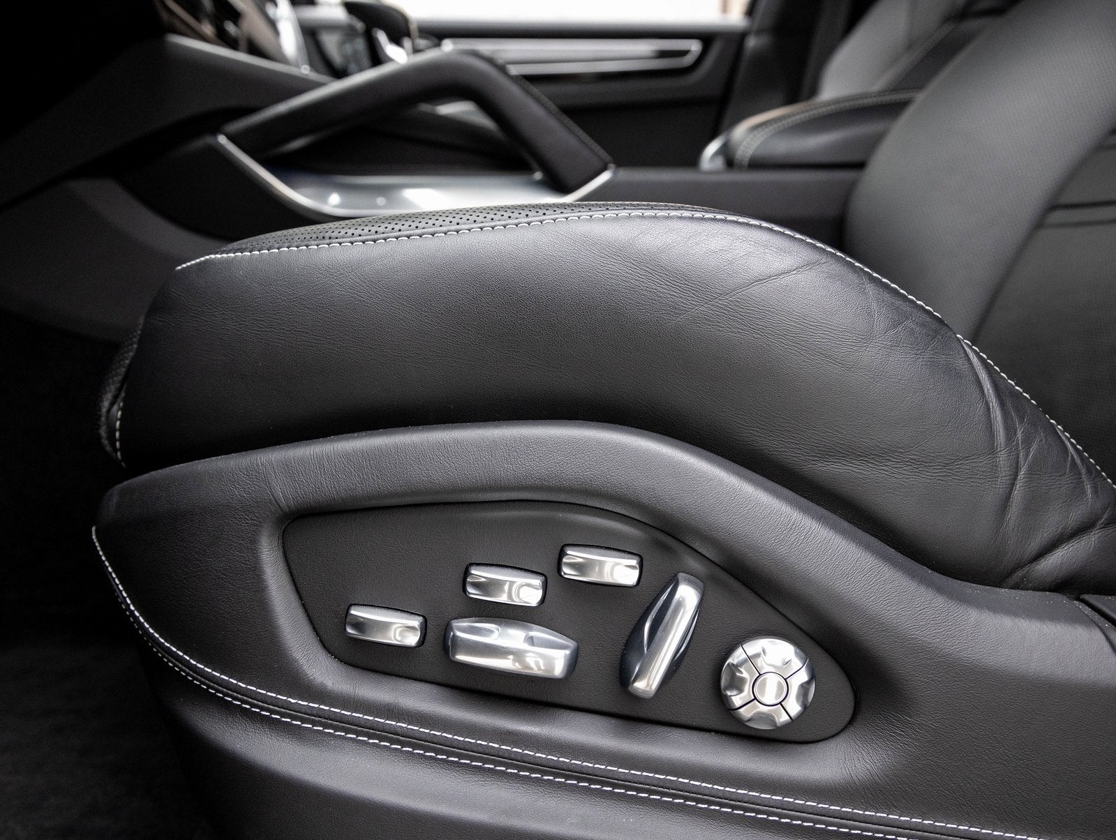 2023 Porsche Cayenne Cayenne Turbo (MY23)