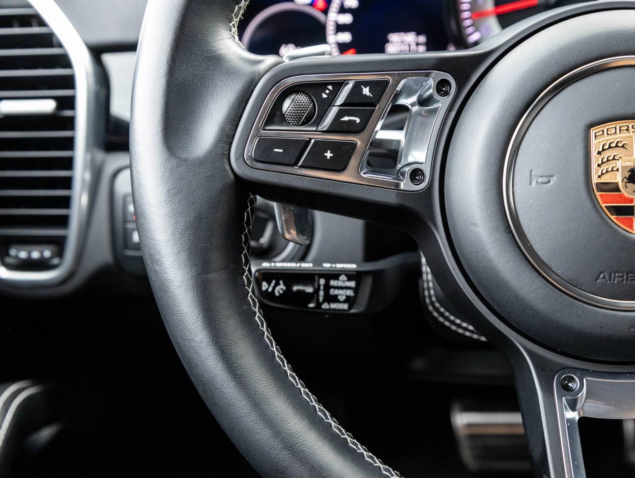 2023 Porsche Cayenne Cayenne Turbo (MY23)