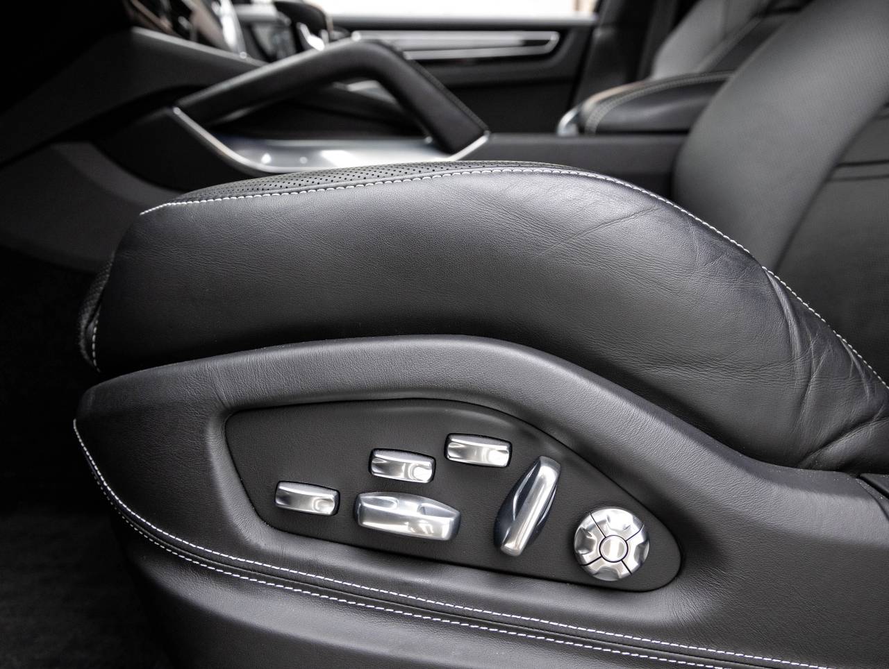 2023 Porsche Cayenne Cayenne Turbo (MY23)