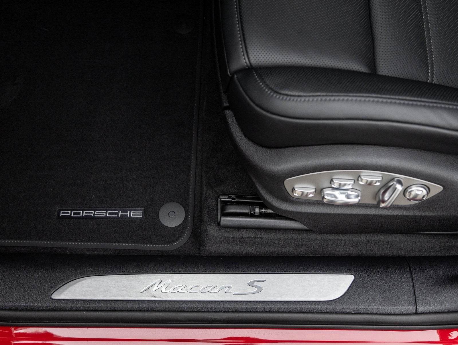 2026 Porsche Macan Macan S