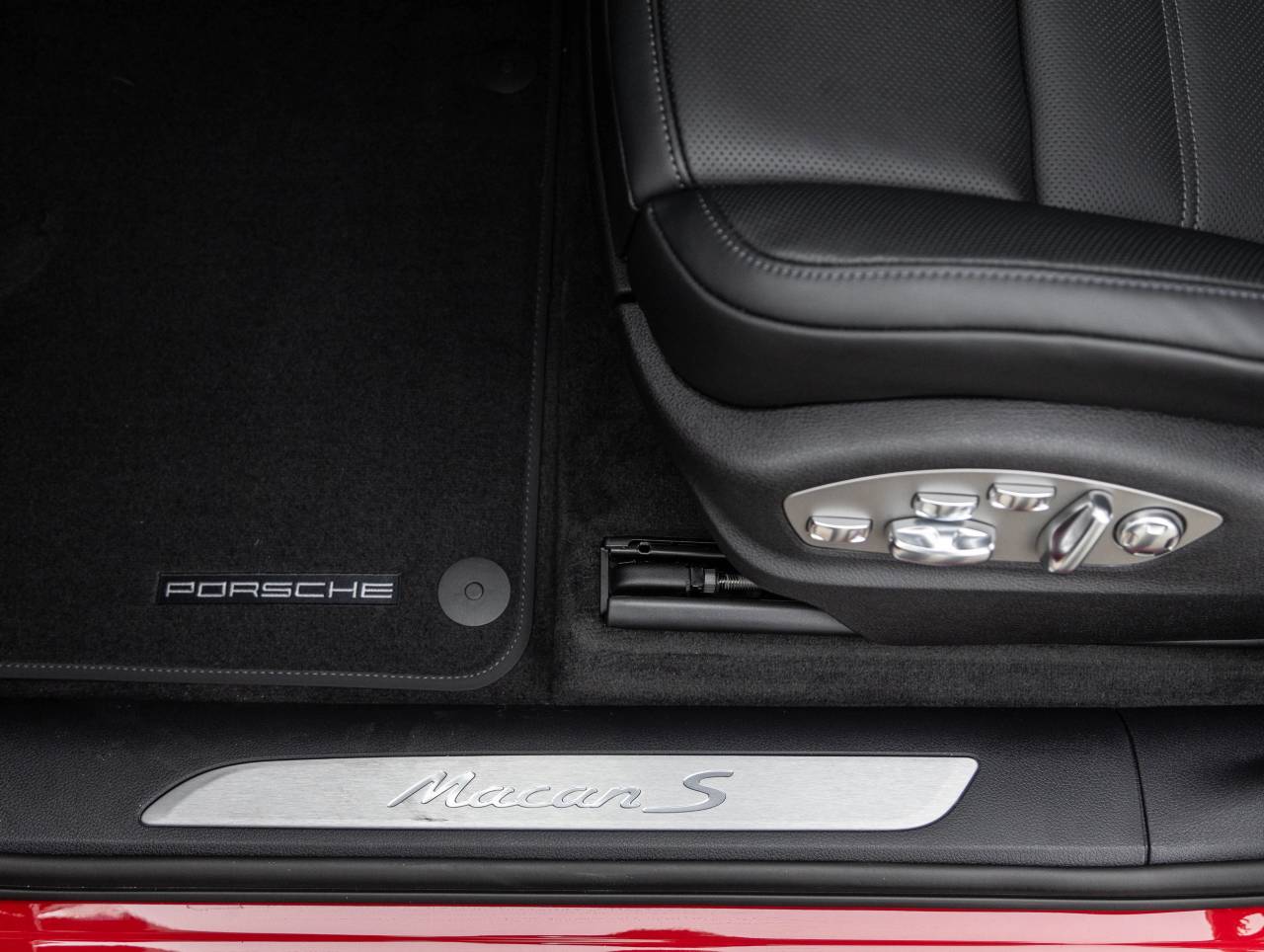 2026 Porsche Macan Macan S