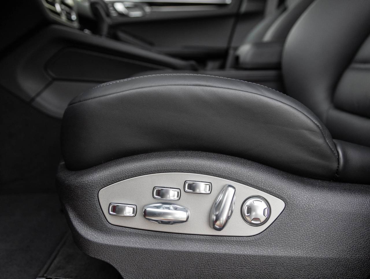 2026 Porsche Macan Macan S