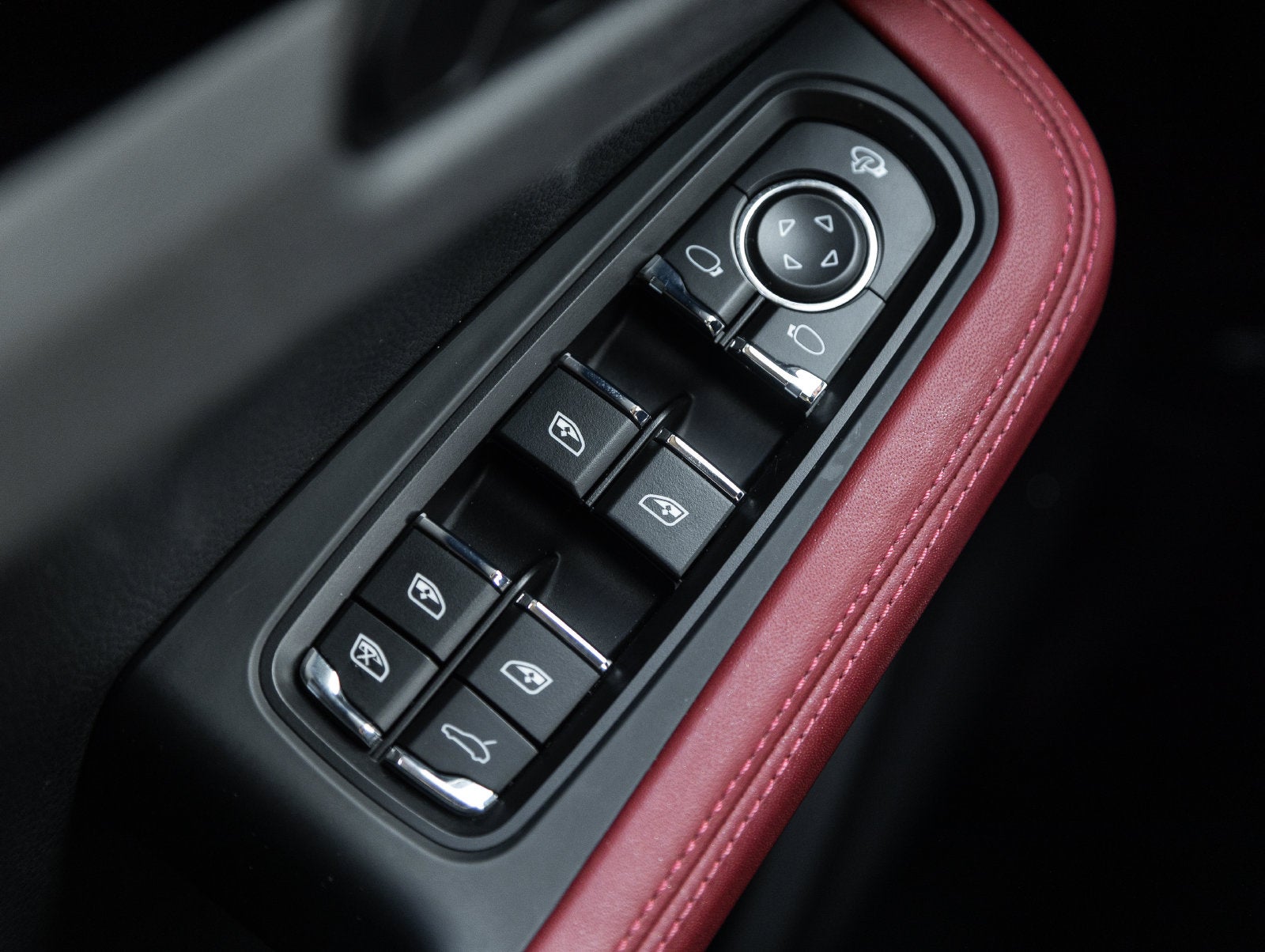 2025 Porsche Macan Macan S