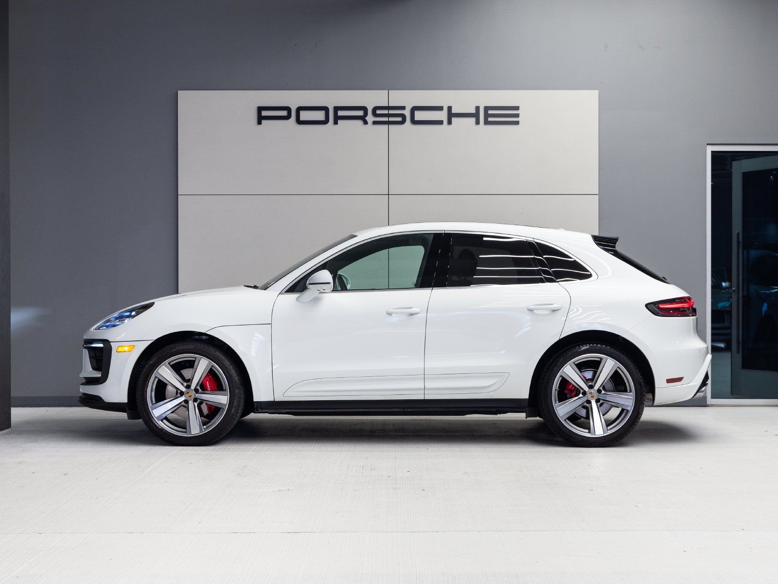 2025 Porsche Macan Macan S