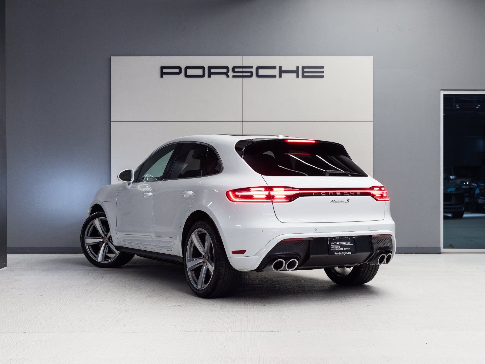 2025 Porsche Macan Macan S