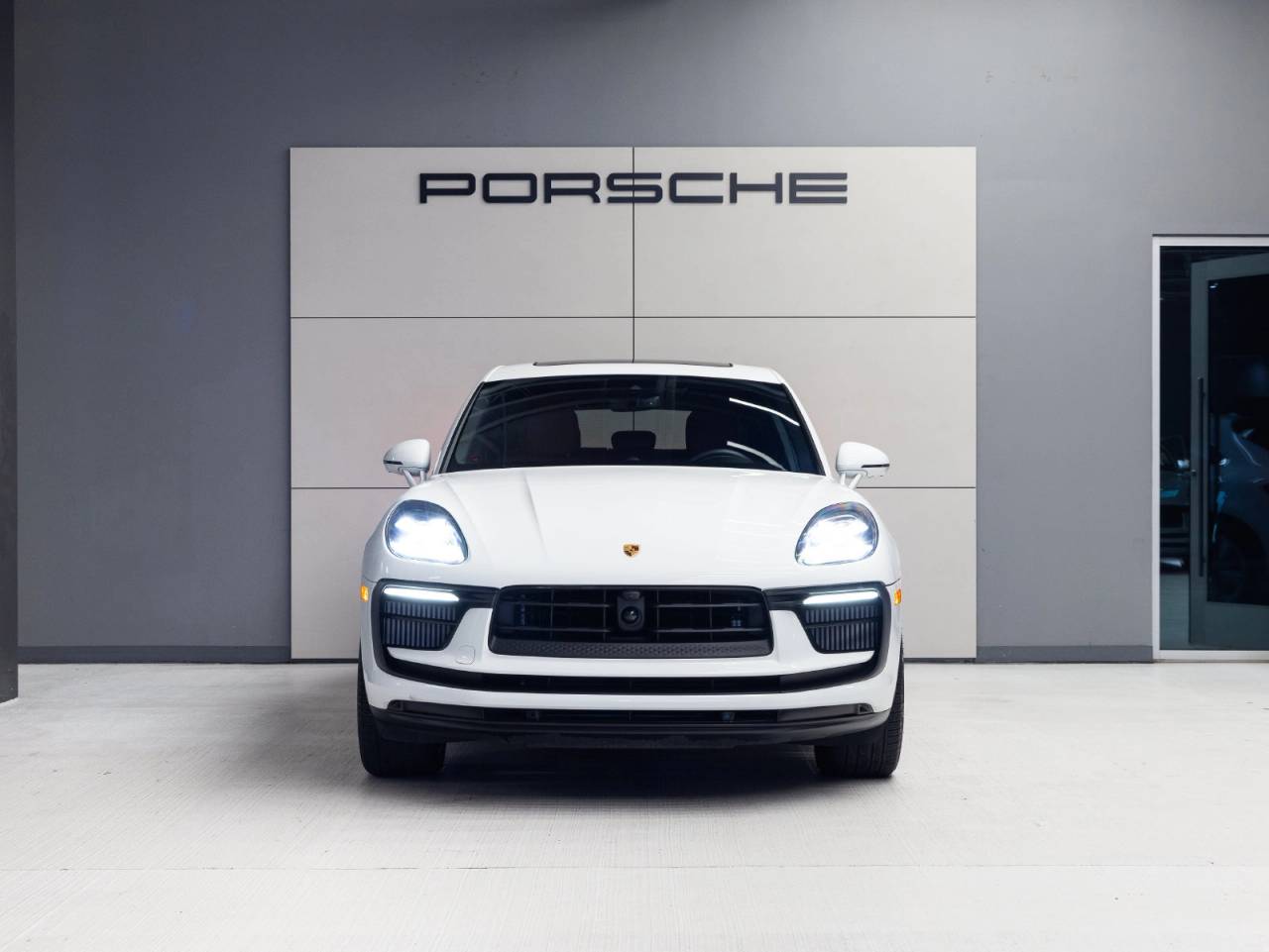 2025 Porsche Macan Macan S