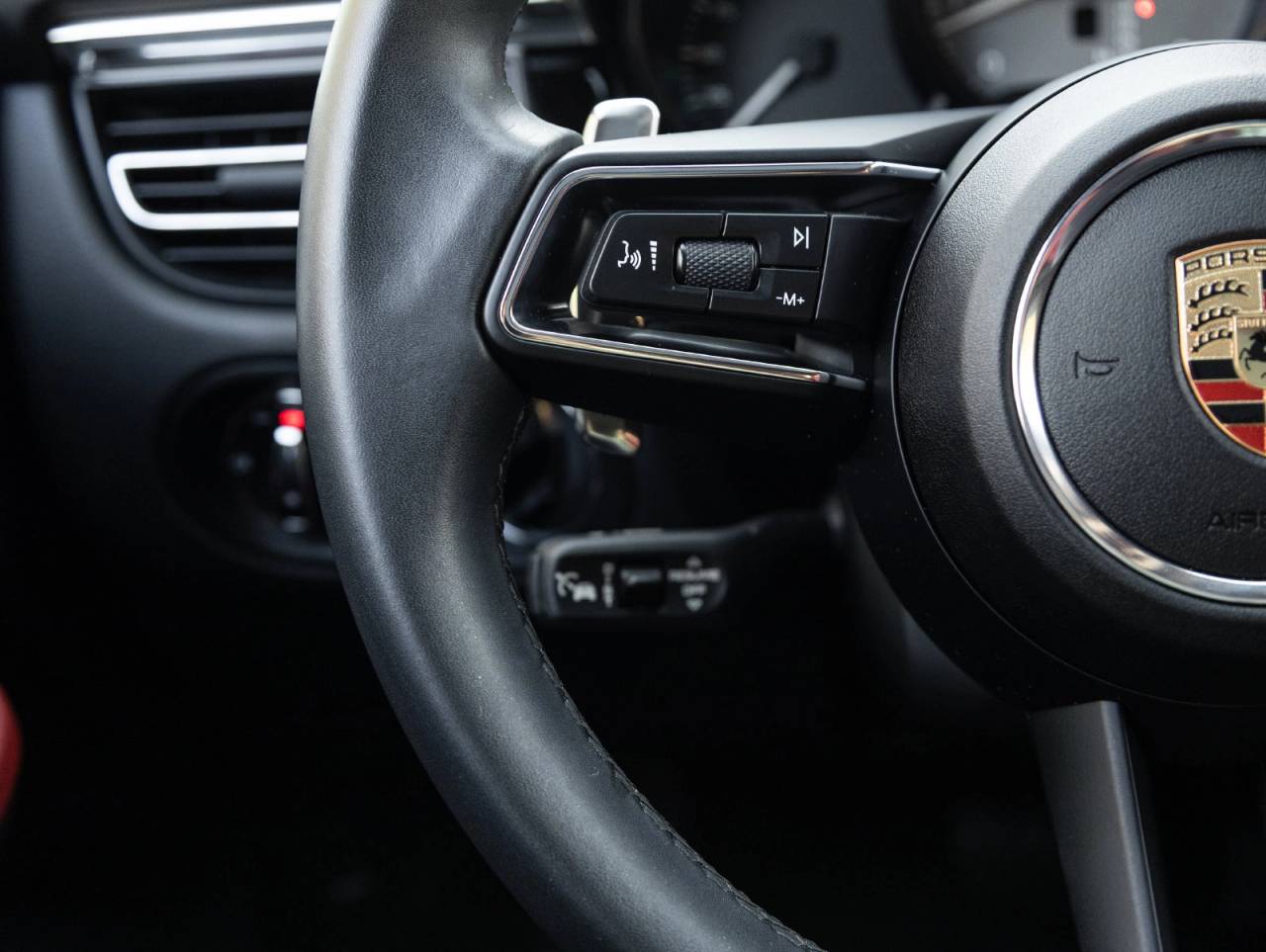 2025 Porsche Macan Macan S