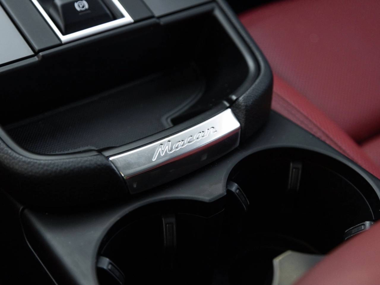 2025 Porsche Macan Macan S