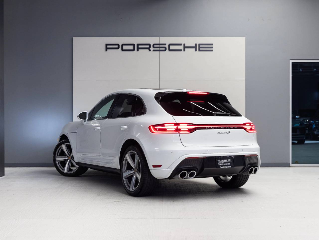 2025 Porsche Macan Macan S