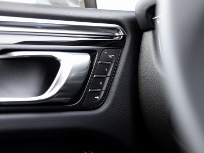 2025 Porsche Macan Macan S