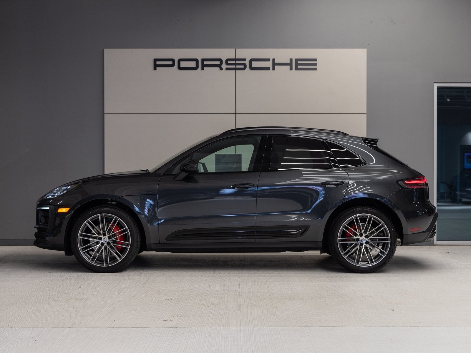 2025 Porsche Macan Macan S