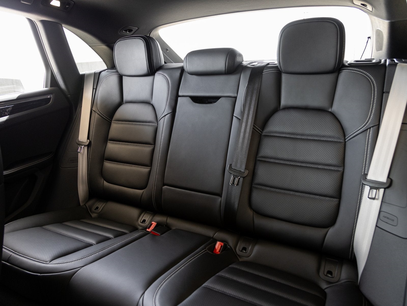 2025 Porsche Macan Macan S