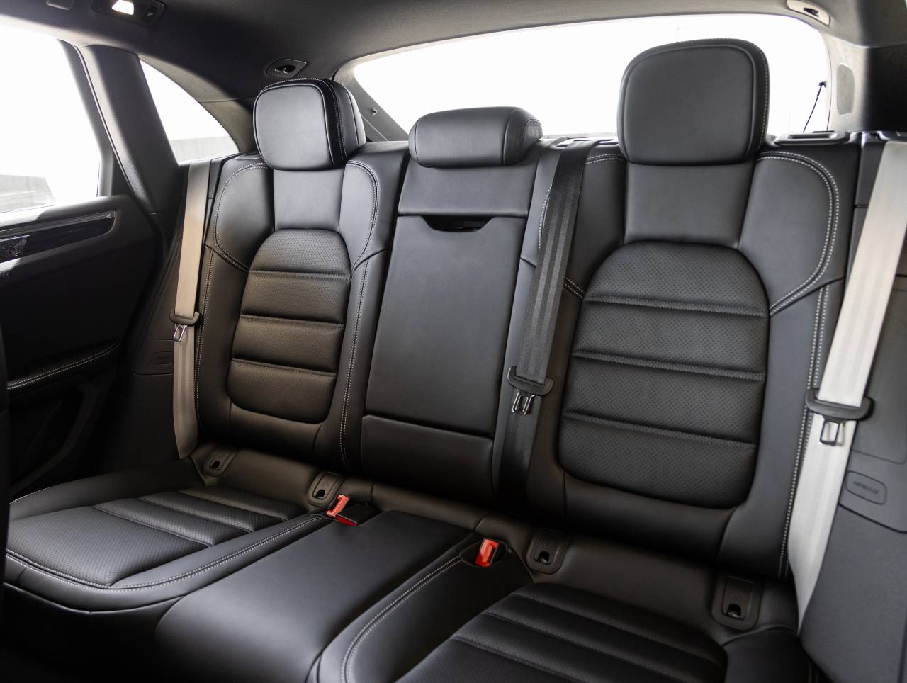 2025 Porsche Macan Macan S