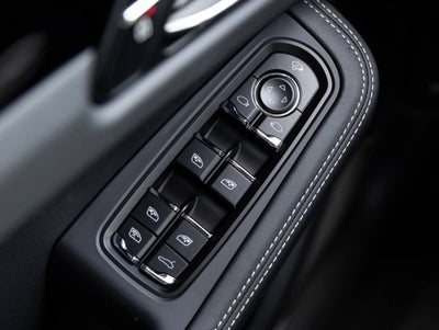 2025 Porsche Macan Macan S