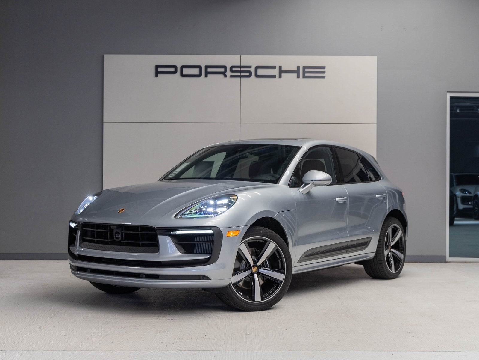 2025 Porsche Macan Macan S