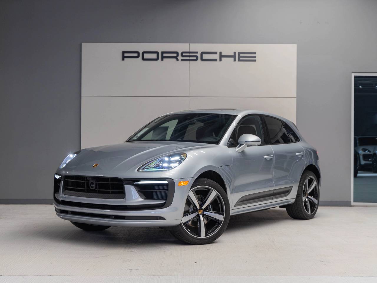 2025 Porsche Macan Macan S