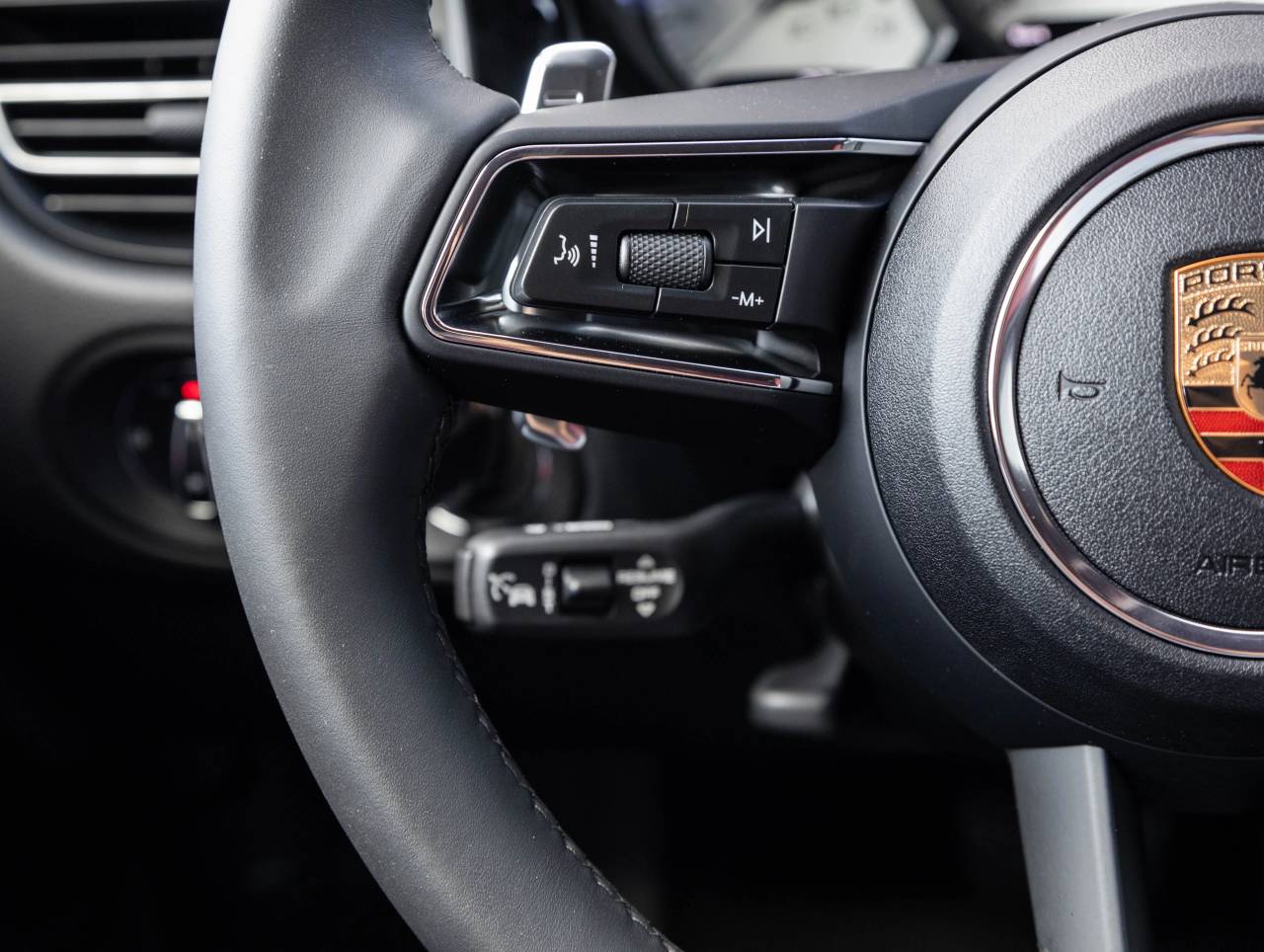 2025 Porsche Macan Macan S