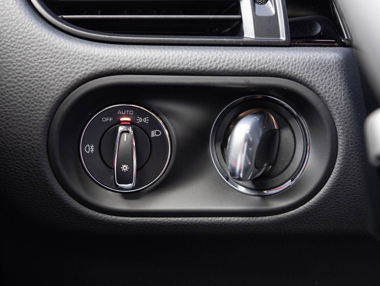 2025 Porsche Macan Macan S