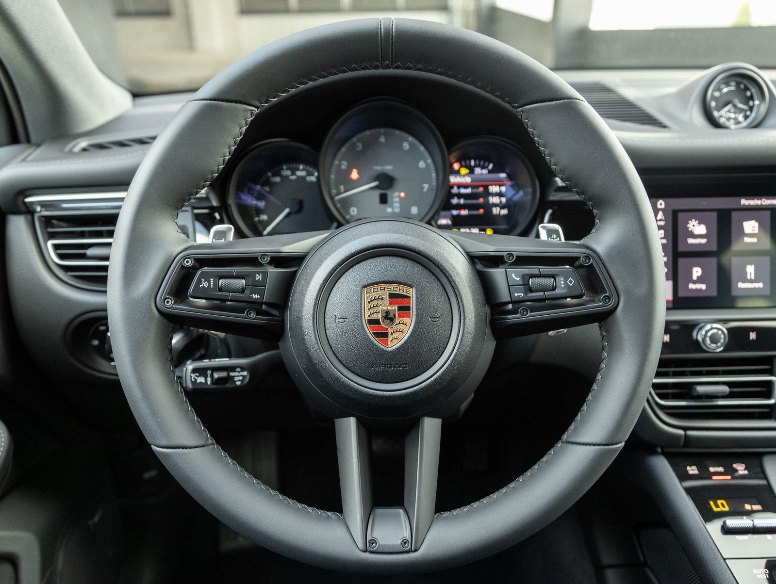 2025 Porsche Macan Macan S