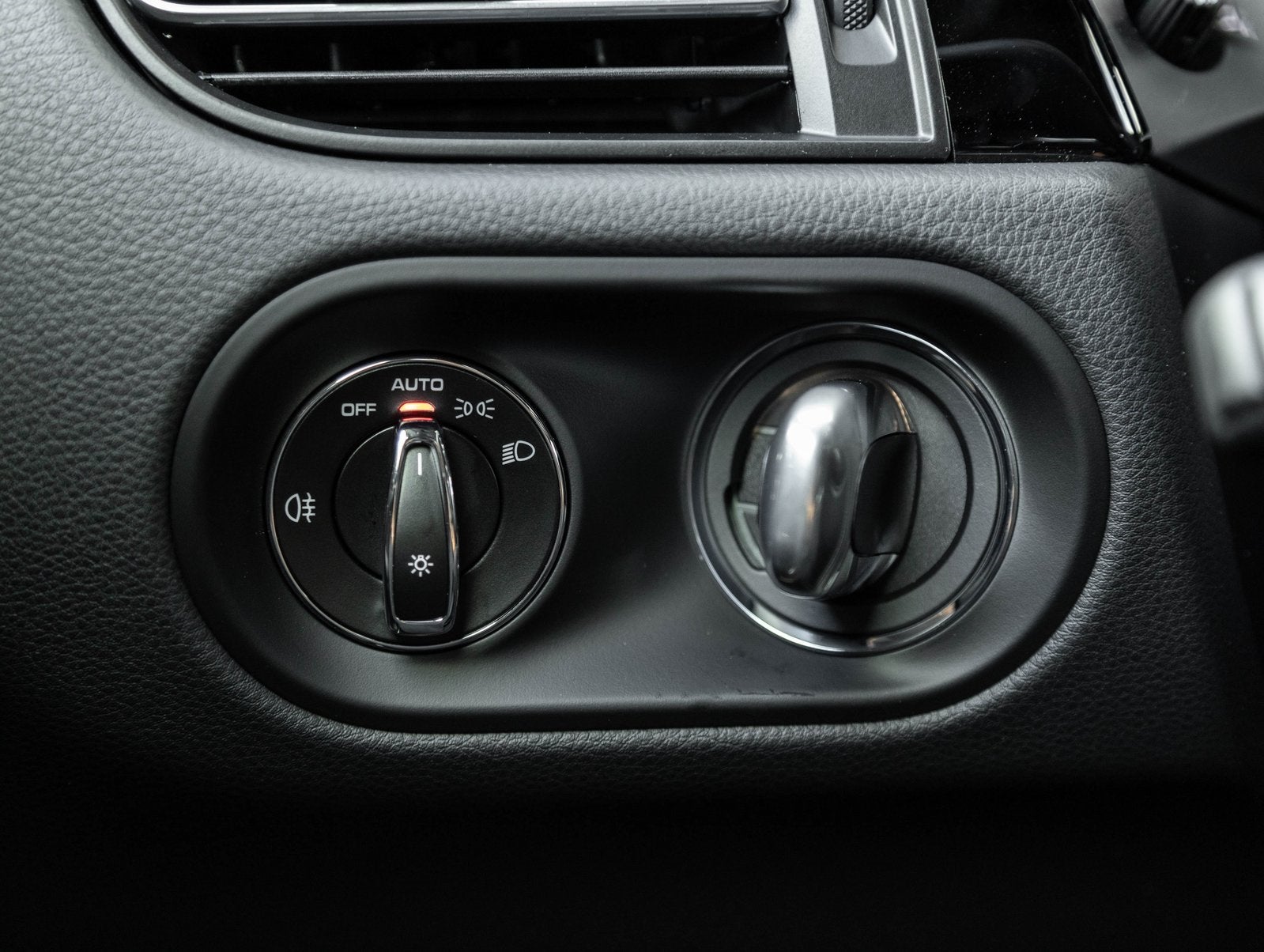 2025 Porsche Macan Macan S