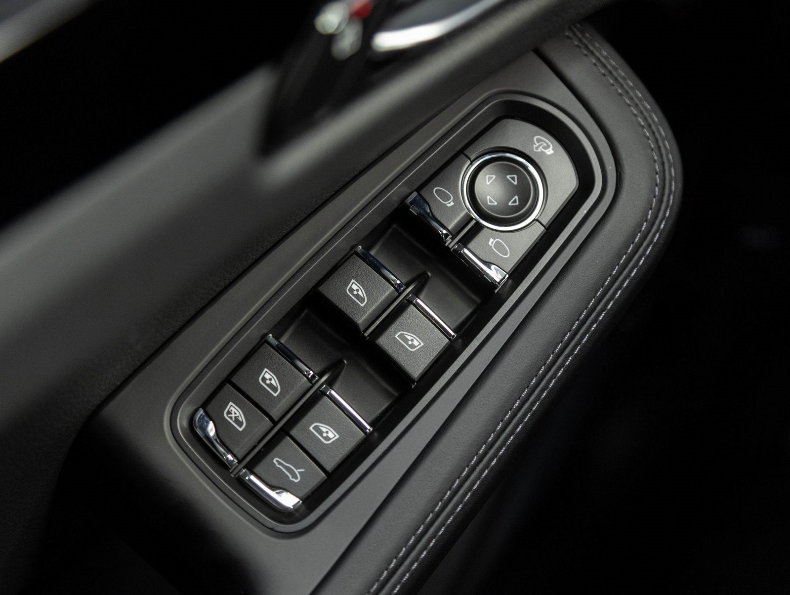 2025 Porsche Macan Macan S