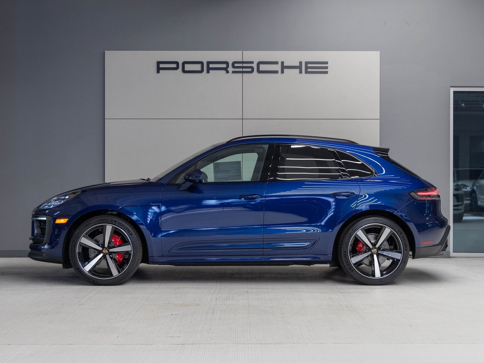 2025 Porsche Macan Macan S