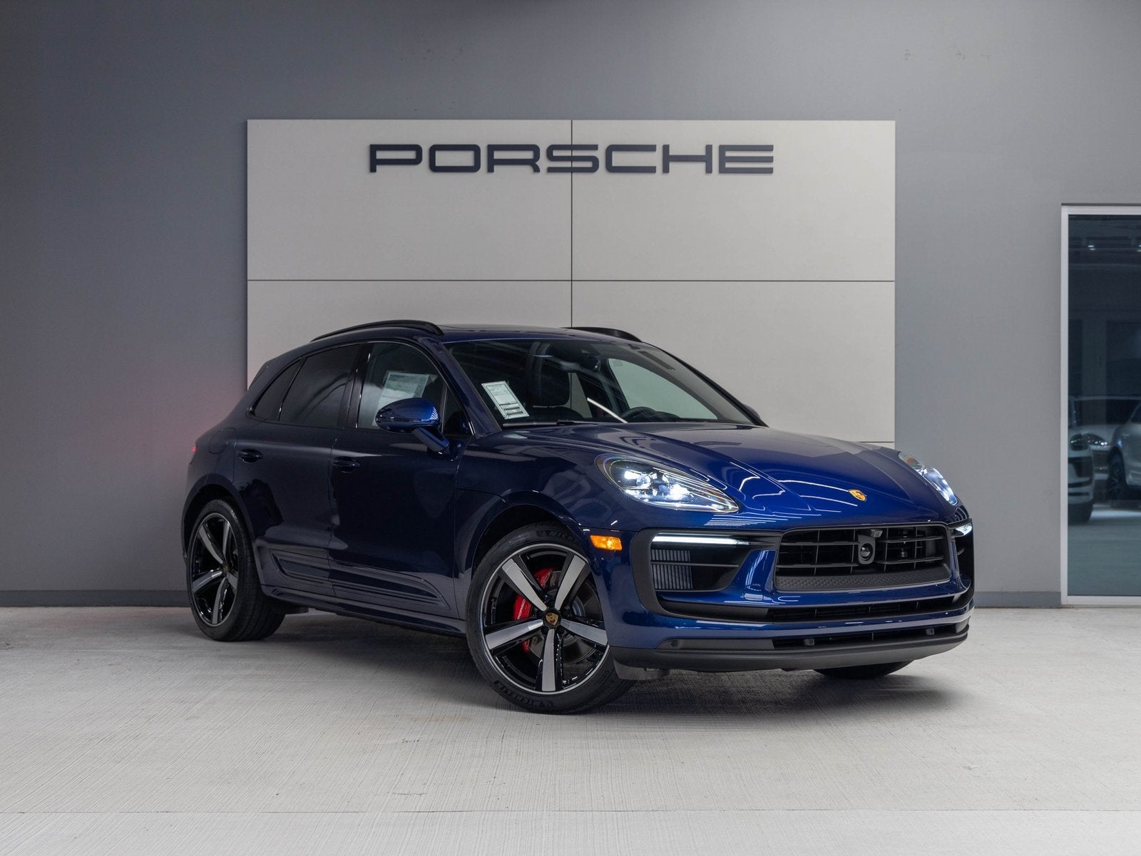 2025 Porsche Macan Macan S