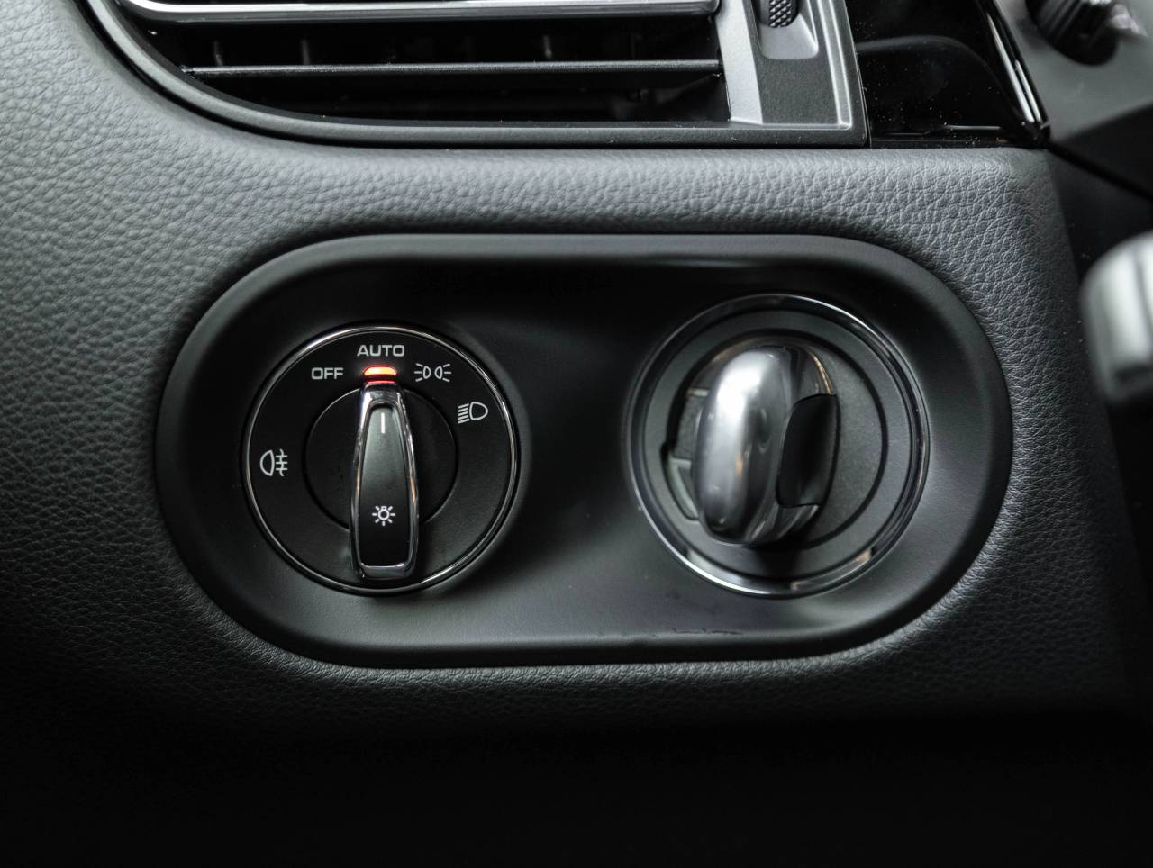 2025 Porsche Macan Macan S