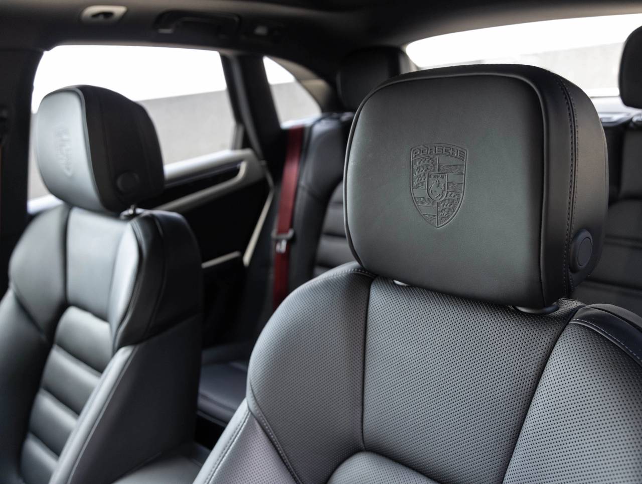 2025 Porsche Macan Macan S