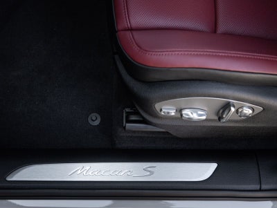 2026 Porsche Macan S