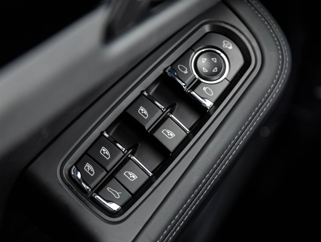 2026 Porsche Macan Macan S