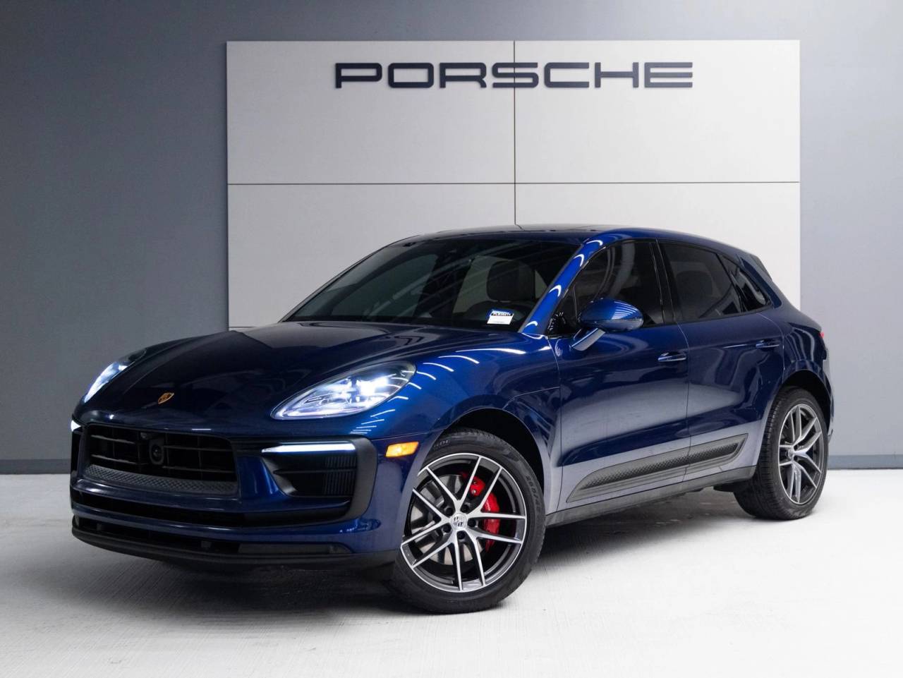 2023 Porsche Macan Macan S