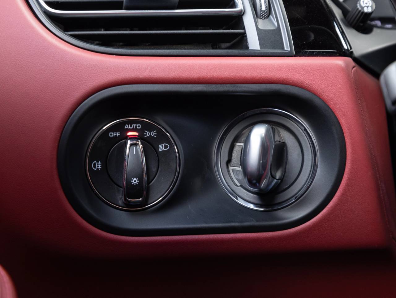 2023 Porsche Macan S