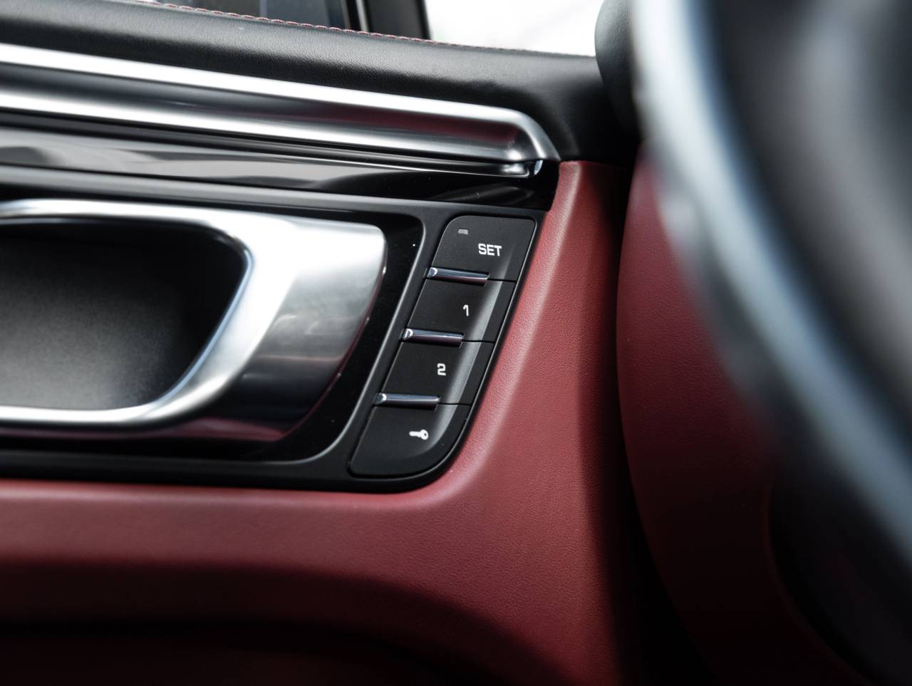 2023 Porsche Macan S