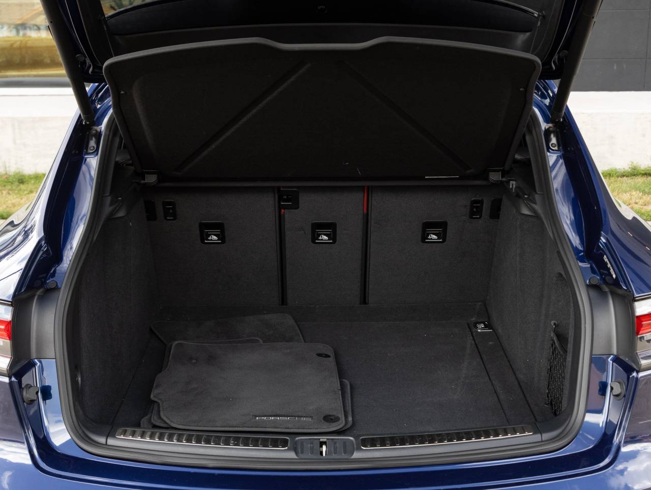 2023 Porsche Macan S