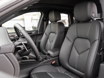 2026 Porsche Macan Macan S