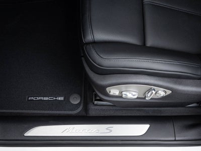 2026 Porsche Macan Macan S