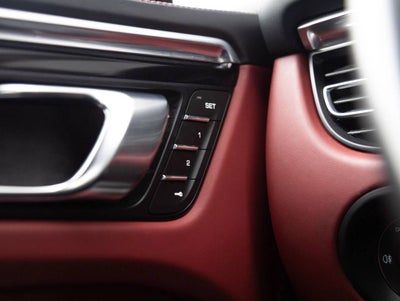 2024 Porsche Macan Macan S (MY24)